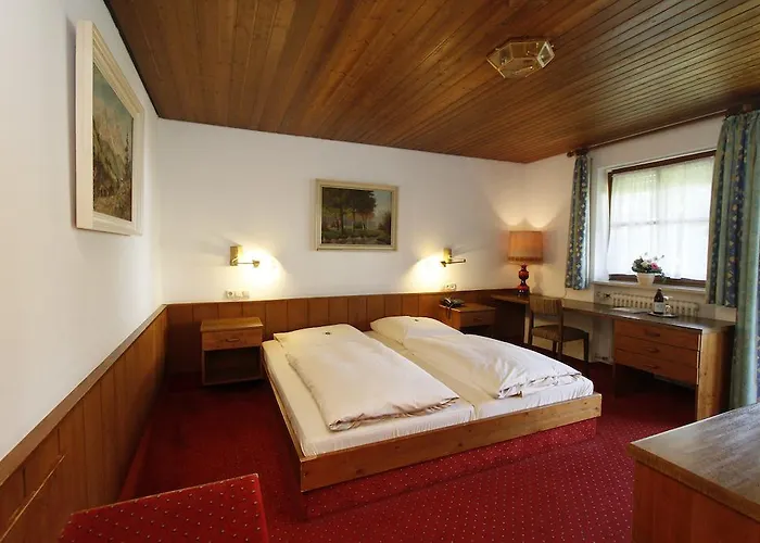 Hotel Neumayr 3*